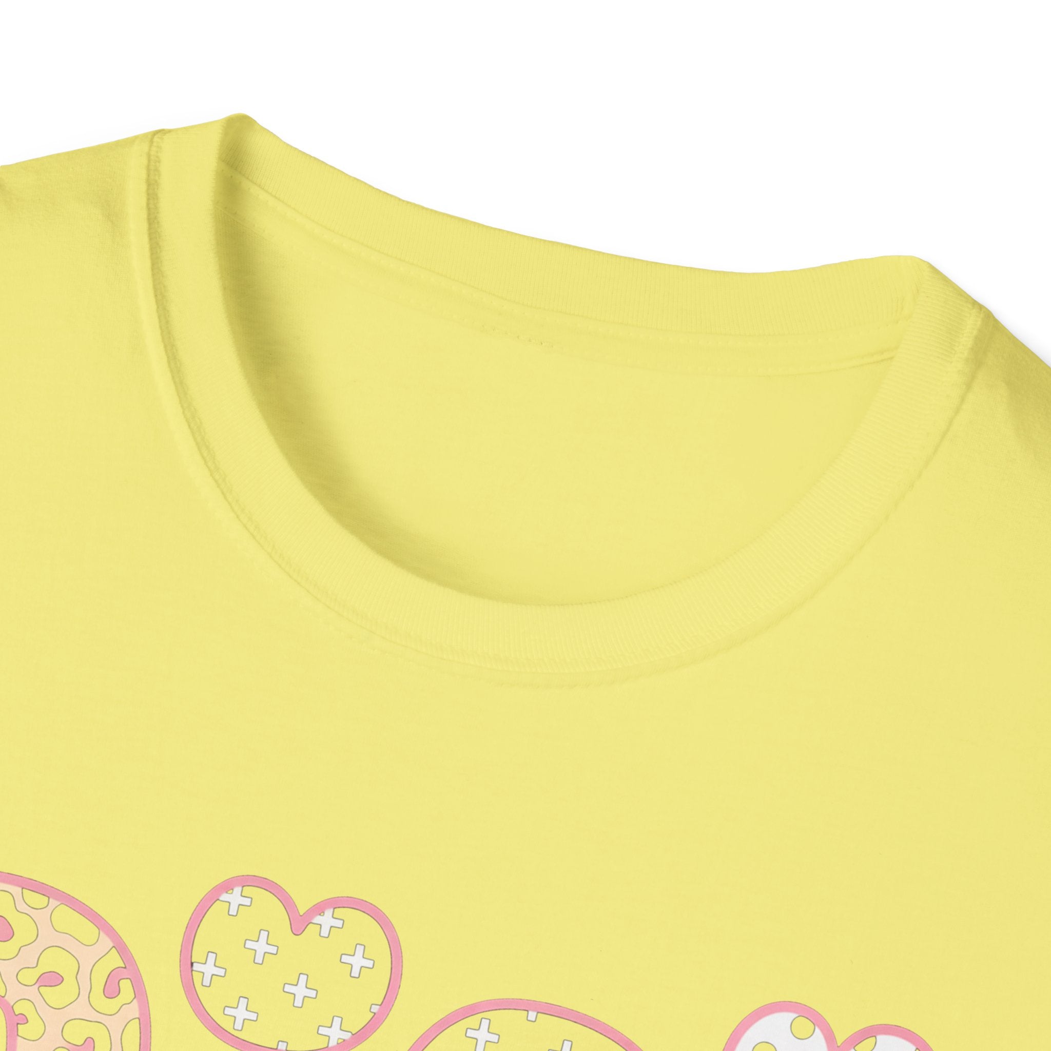 Gigi Floral Heart Tee — Pink 'Gigi' Script Grandmother T-Shirt