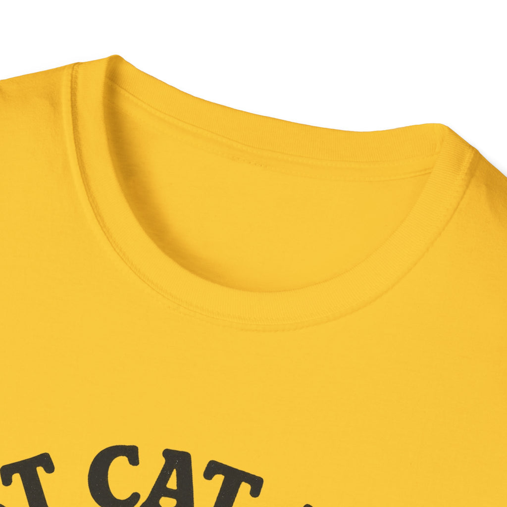 Best Cat Mom Ever T-Shirt — Cute Retro Cat Fist Bump Tee for Cat Lovers, Mother's Day Gift