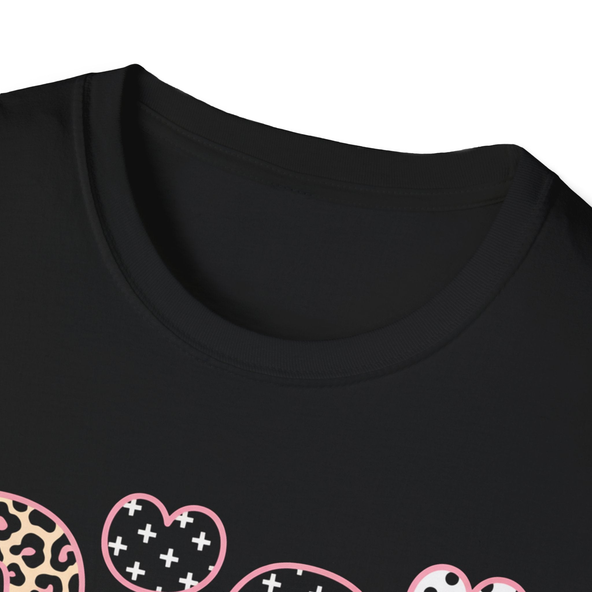Gigi Floral Heart Tee — Pink 'Gigi' Script Grandmother T-Shirt