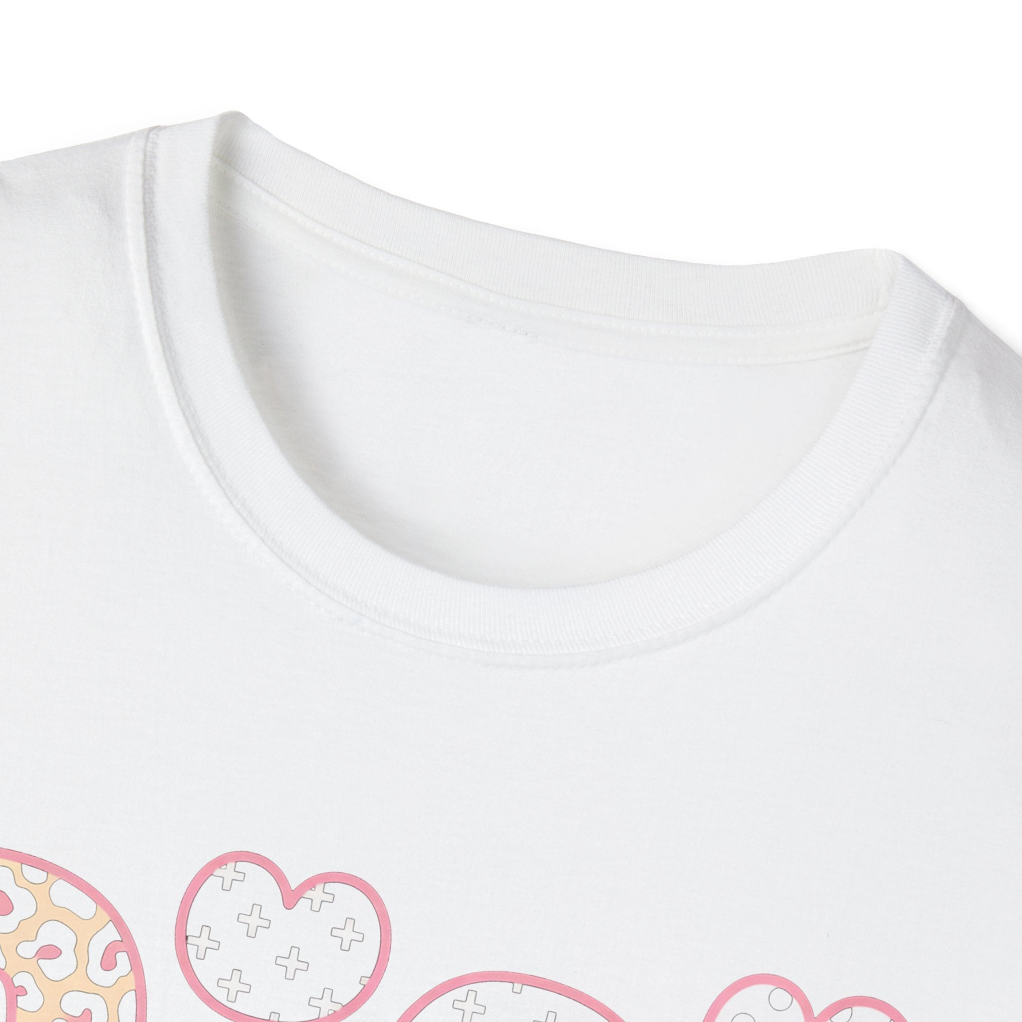 Gigi Floral Heart Tee — Pink 'Gigi' Script Grandmother T-Shirt