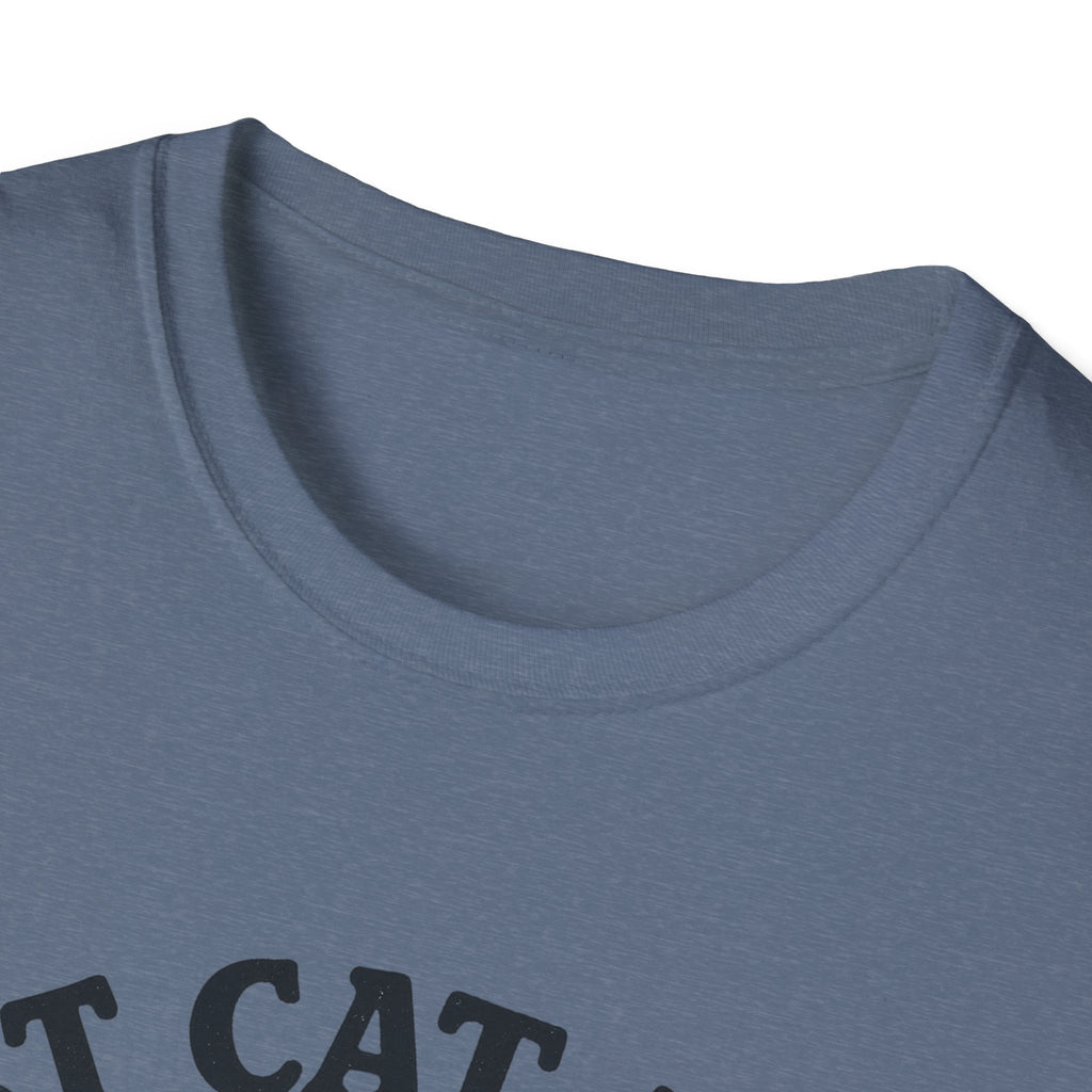 Best Cat Mom Ever T-Shirt — Cute Retro Cat Fist Bump Tee for Cat Lovers, Mother's Day Gift